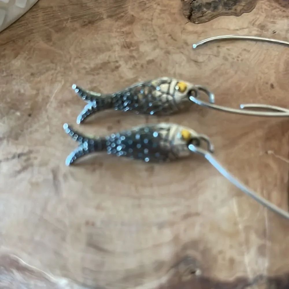 Fish Dangle Earrings - Picture 4 of 5